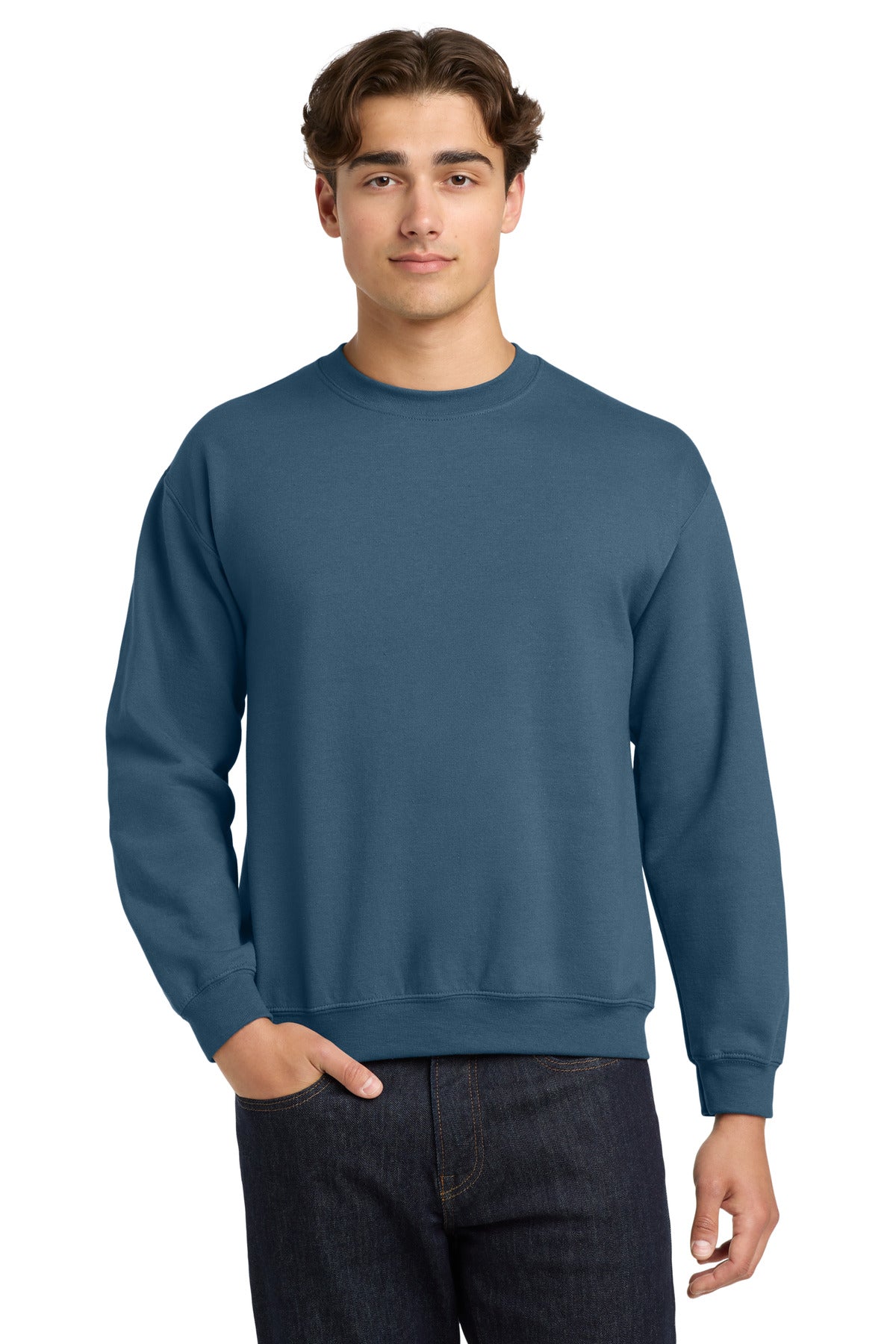 Gildan Heavy Blend Crewneck Sweatshirt.  18000